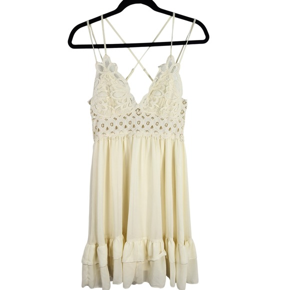 Love Tree Dresses & Skirts - Womens Boho Lace Bodice Mini Dress Medium Cream Neutral Feminine Dainty Coquette